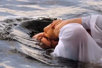 Não sou mais eu quem vive, mas Cristo vive em mim